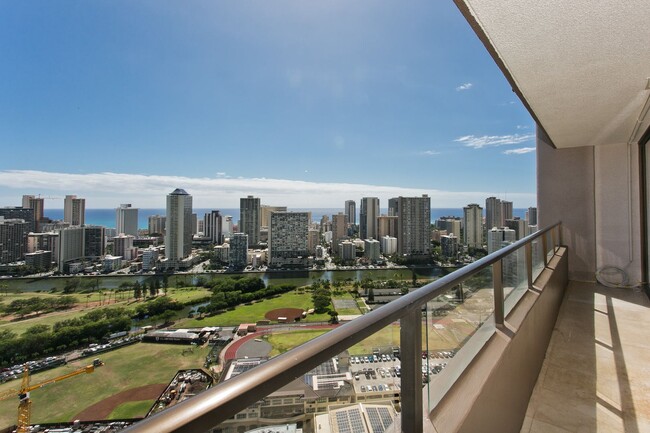 Building Photo - 37th Floor Diamond Head/Waikiki-Ocean View...