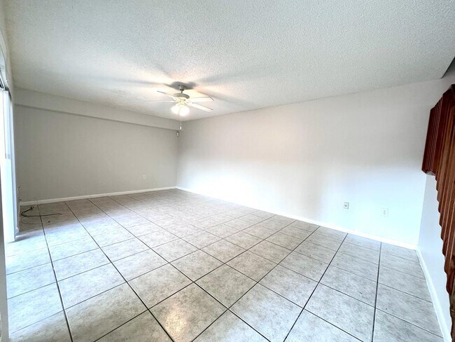 Building Photo - 193 Charter Way