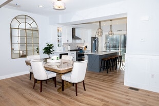 Building Photo - 30 Cate St