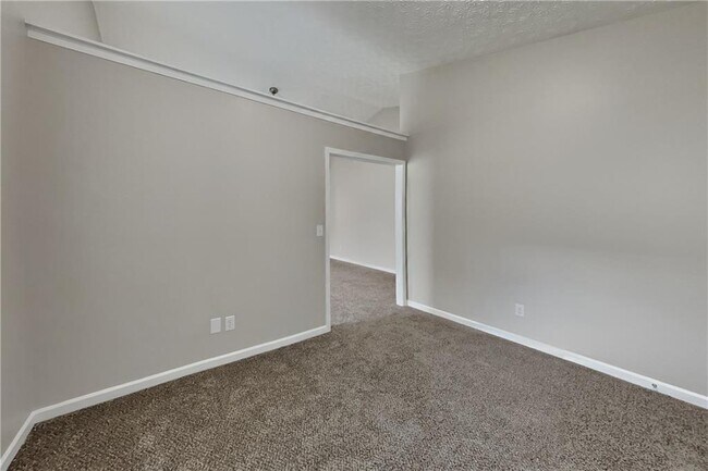 Building Photo - 2070 Charleston Oak Cir