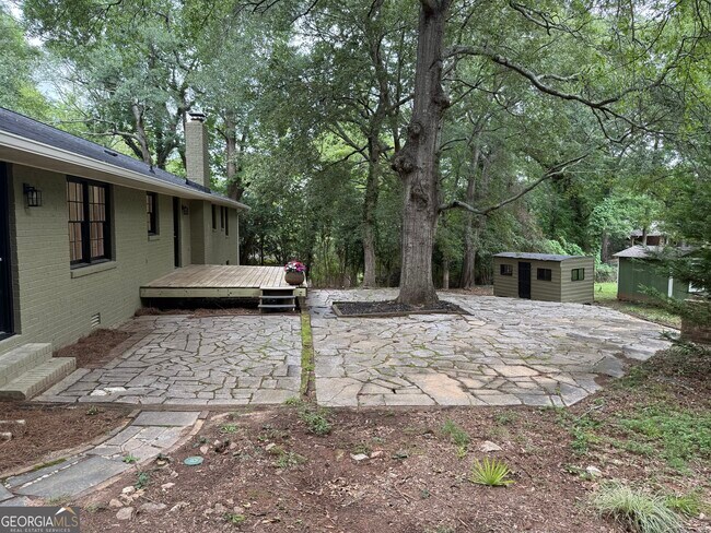 Building Photo - 185 Landor Dr