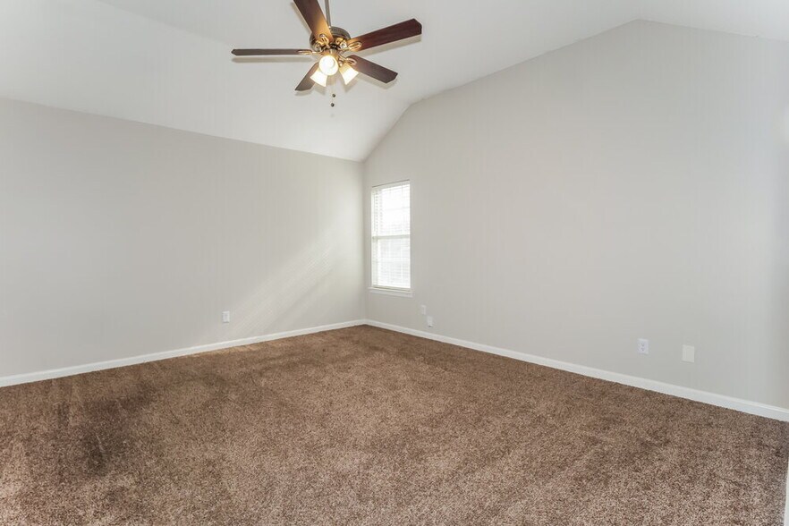 Building Photo - 8450 Kimberly Rose Dr