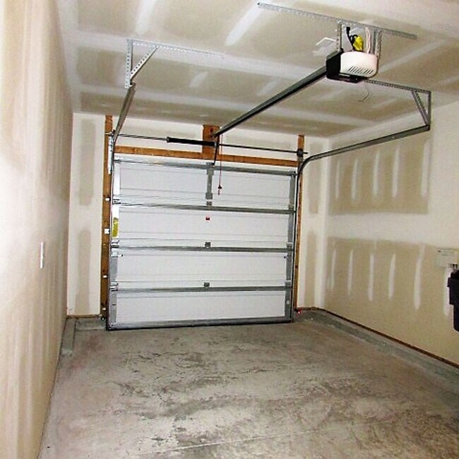 Building Photo - 3 bedroom, 2 bath home for rent in Brookstone in Sunset Harbor in Bolivia