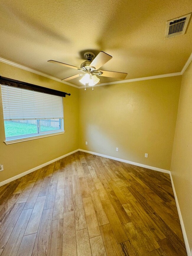 Building Photo - Beautiful China Spring Home