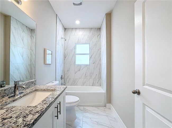 Building Photo - 313 Hermosa Ave