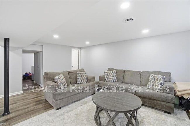 Building Photo - 4 Tillerson Dr