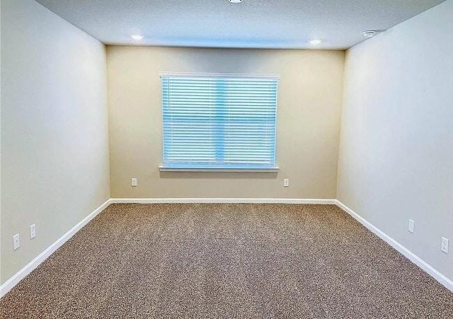 Building Photo - 2495 Arbordale Lp