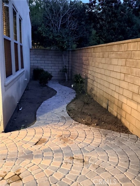 Building Photo - 65 Sacred Path