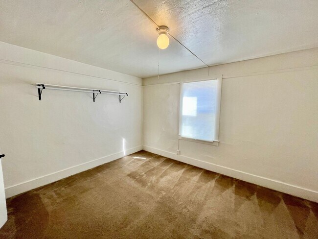 Building Photo - Little Italy - Charming 2 BR Cottage with Bonus Sunroom in the Heart of Little Italy!