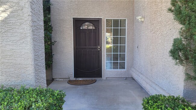 Building Photo - 2632 Ironside Dr