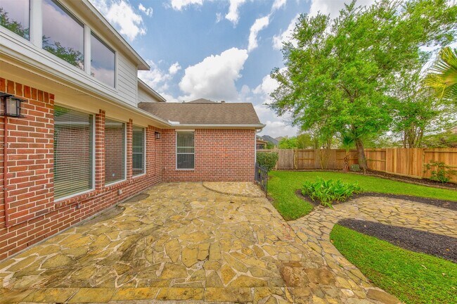 Building Photo - 3430 Queensburg Ln