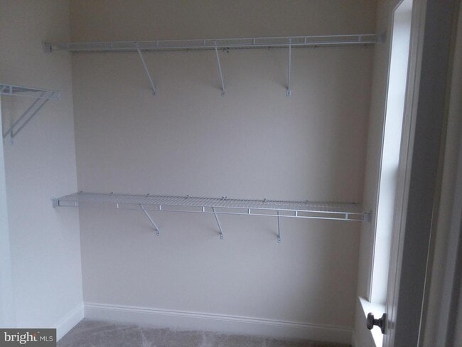 Building Photo - 22595 Windsor Locks Square