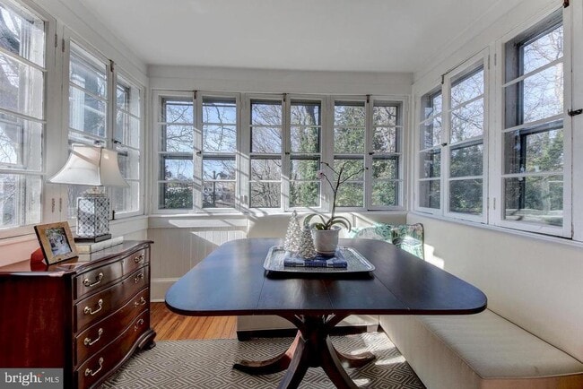 Building Photo - 1622 29th St NW