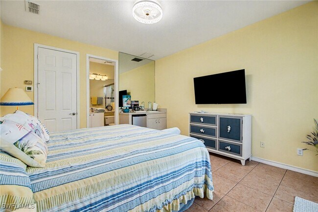 Building Photo - 3421 Marbella Ct