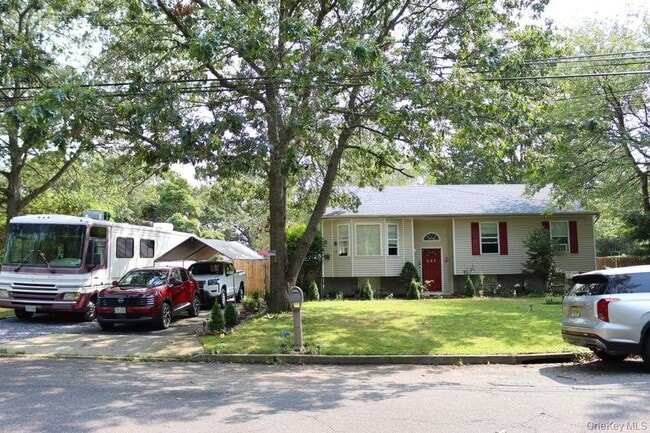 Primary Photo - 215 Connecticut Ave