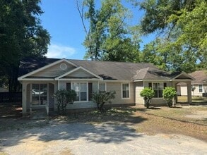 Building Photo - 132 Bayou Sara Ave