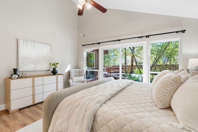 Building Photo - 1936 Foxtail Pl