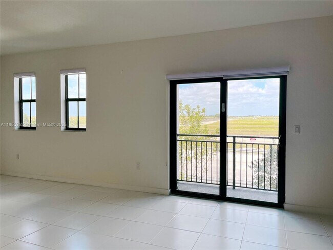 Building Photo - 15650 SW 136th St