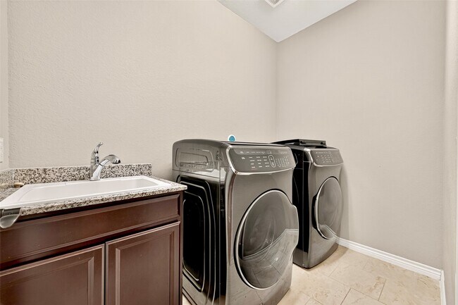 Building Photo - 10911 Birchwood Knl Ct