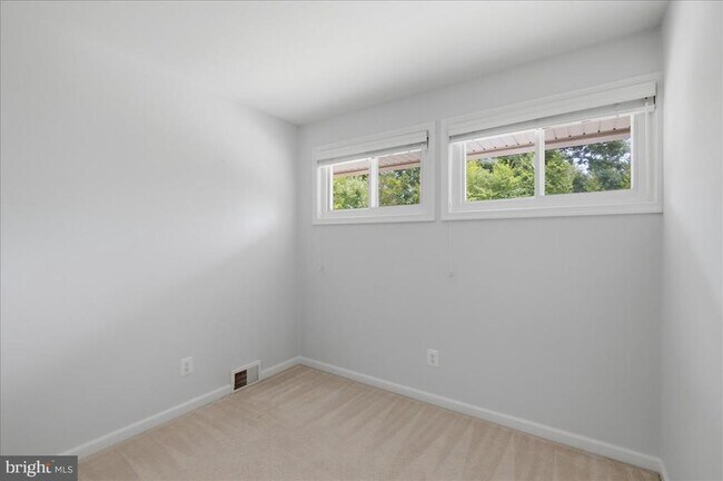 Building Photo - 7414 Inzer St