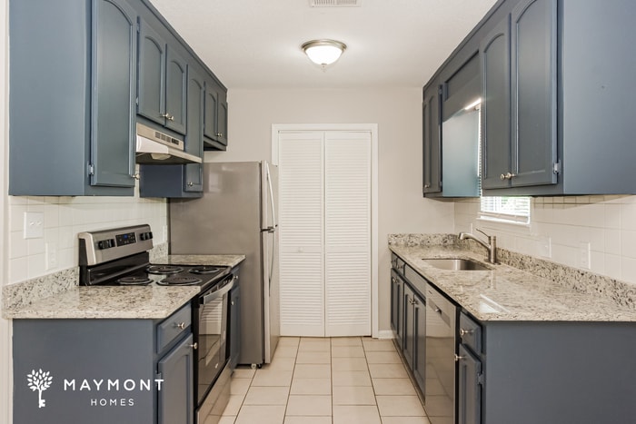 Building Photo - 13905 SW Clovis Cir