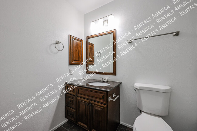 Building Photo - 967 E Rockwell Dr