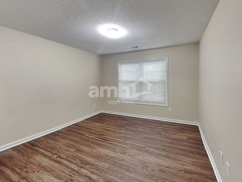 Building Photo - 821 Beranda Cir