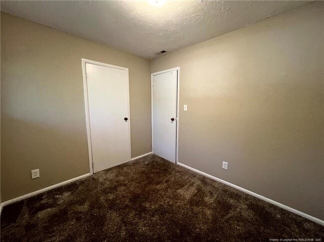 Building Photo - 1602 Crescent Dr