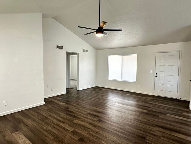 Building Photo - 4528 W Kristal Way