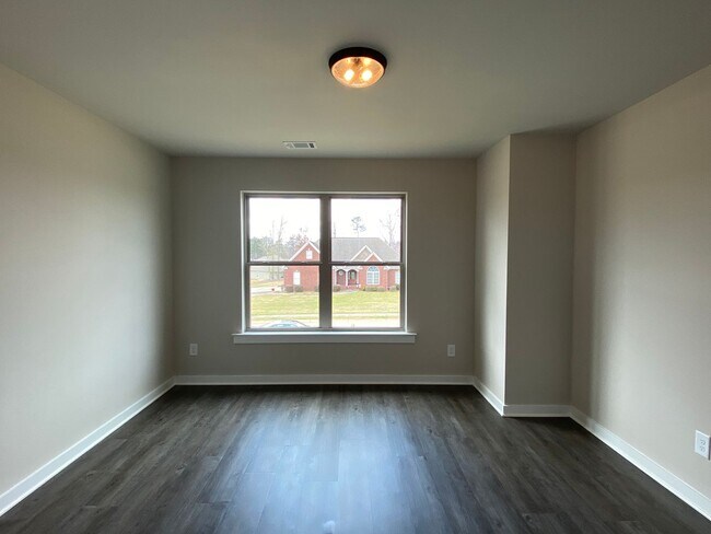 Building Photo - 130 Ridgeview Cir