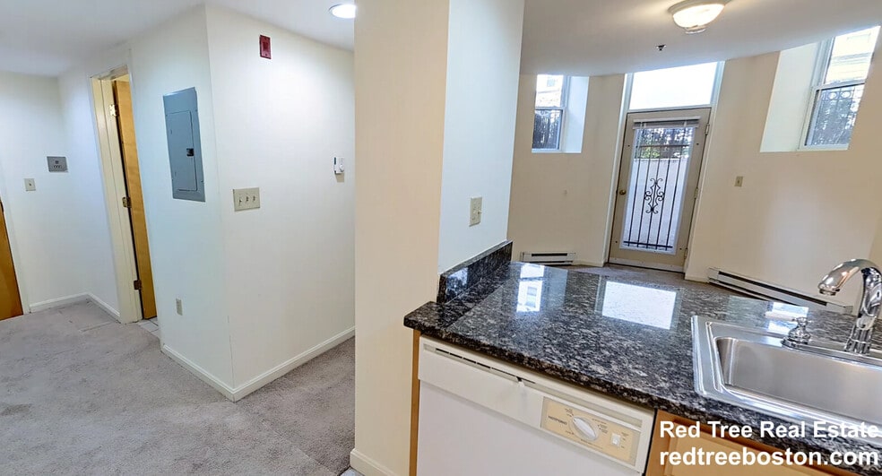 Building Photo - 24 Queensberry St