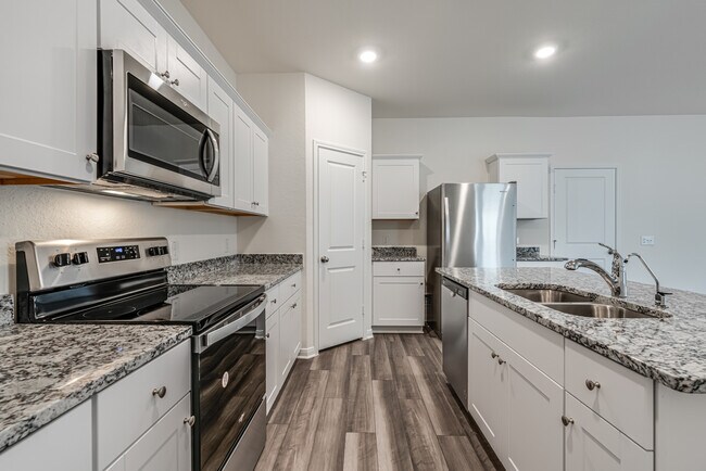 Building Photo - 14722 Maple Ter