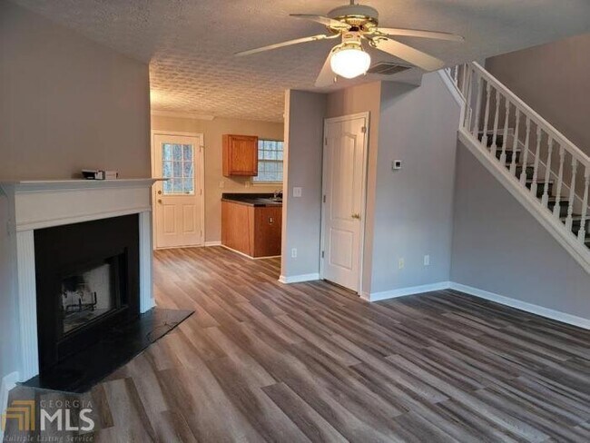 Building Photo - 4 bedroom in Atlanta GA 30349