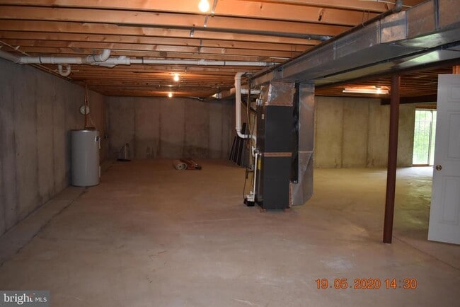 Building Photo - 16 Michael Ct