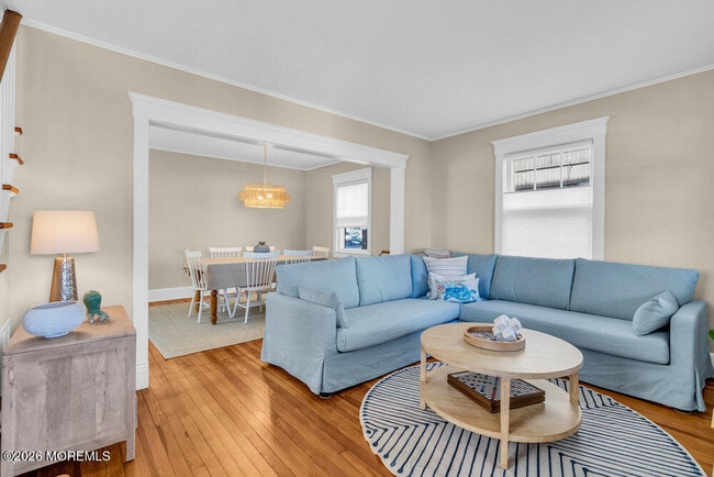 Building Photo - 435 Norwood Ave