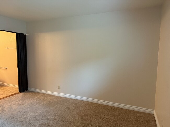 Building Photo - 20279 Green Hill Ln