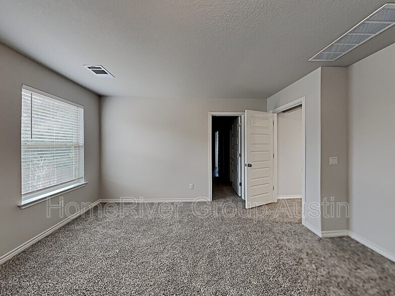 Building Photo - 128 Driftwood Hills Way