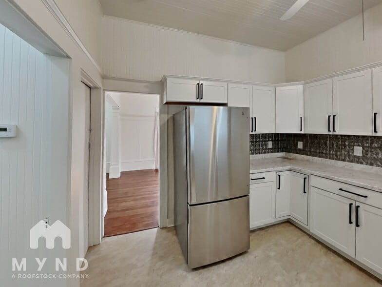 Building Photo - 2189 Colfax St