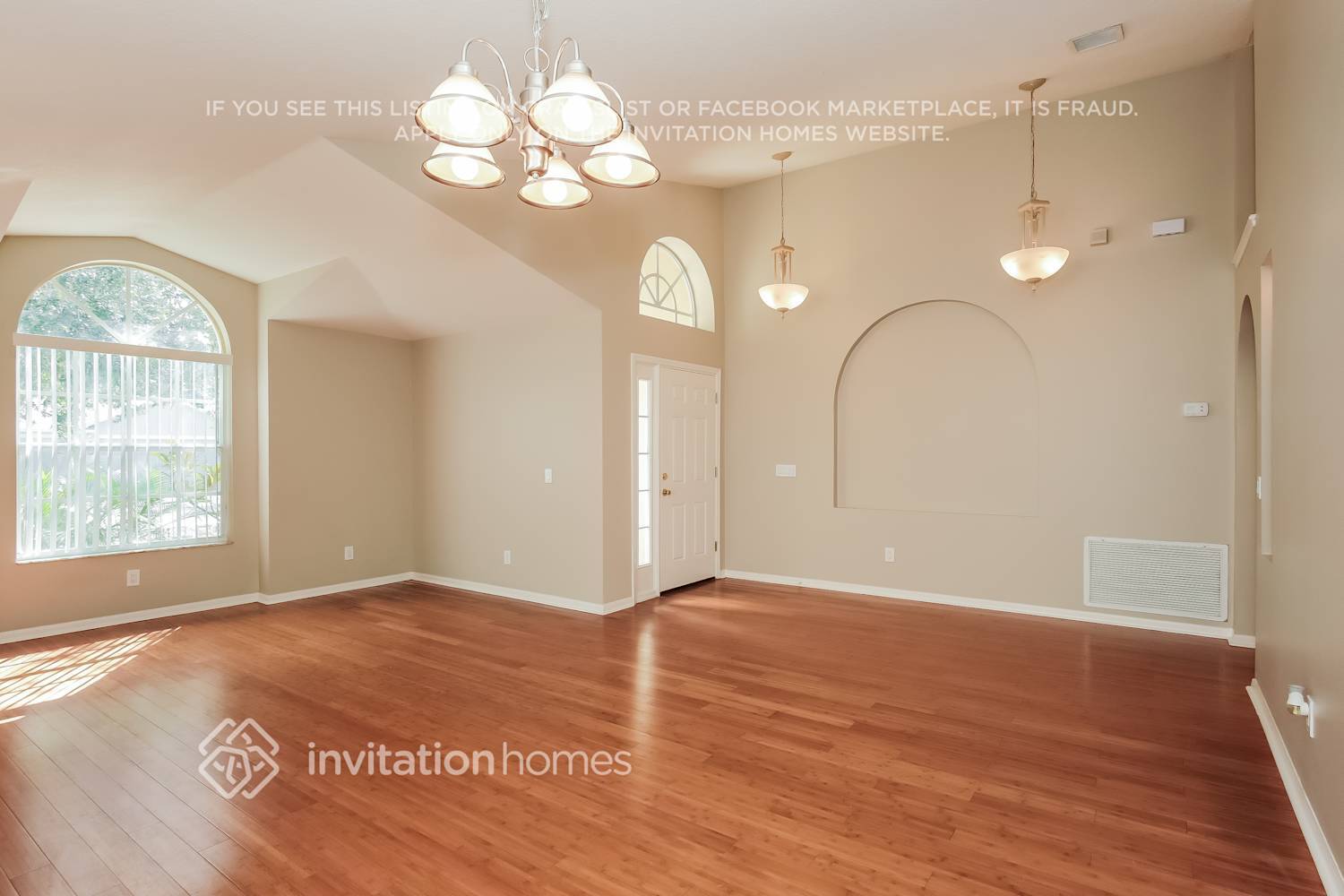 Building Photo - 9718 Bay Colony Dr