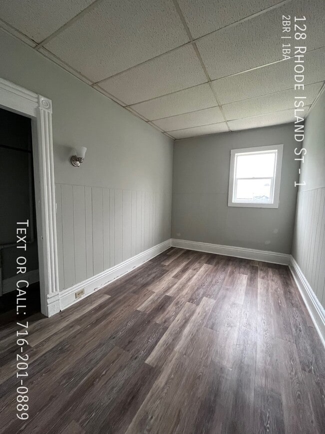 Building Photo - 128 Rhode Island St