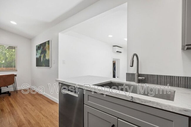 Building Photo - 778 Del Riego Ave