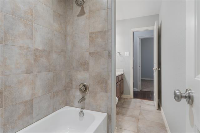 Building Photo - 2945 Mandalay Dr
