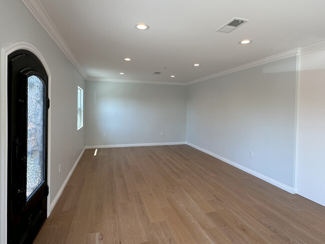 Living room - 513 Archwood Pl