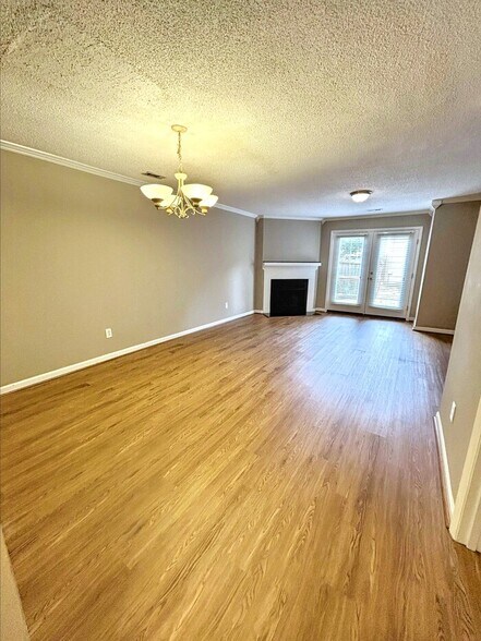 Primary Photo - 1524 Township Cir