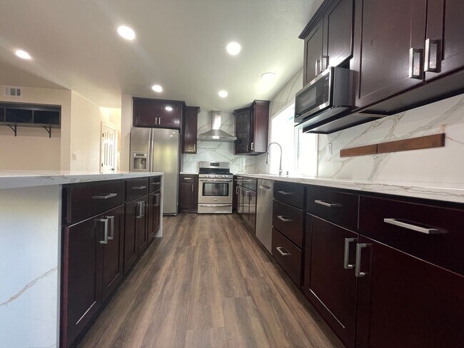 Building Photo - Fremont: Updated 4 Bedroom, 3 Bathroom, 2 Car Garage