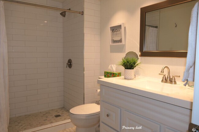 Building Photo - Espirit Gated Community/furnished/ Seasonal