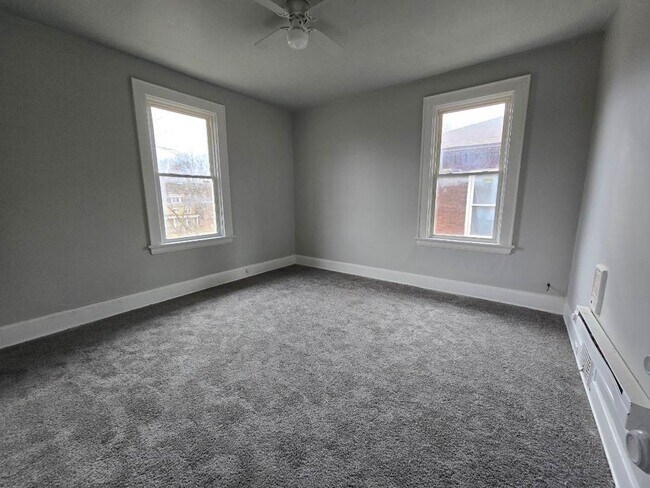 Building Photo - 579 Blair Ave