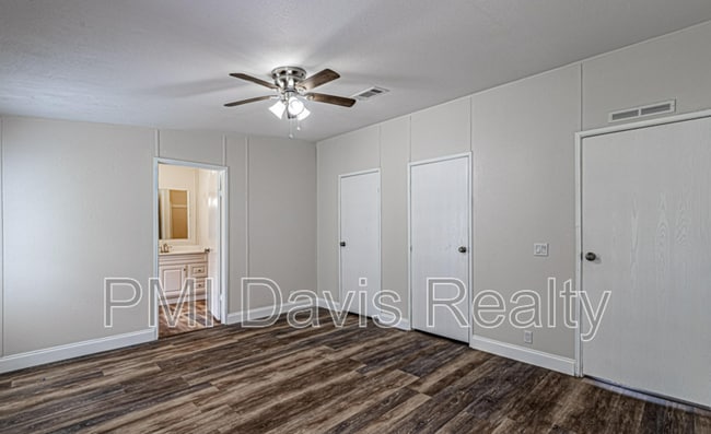 Building Photo - 5497 Coronado St