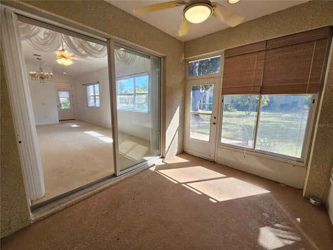 Building Photo - 920 Onager Ct