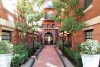 Building Photo - 1829 NW Lovejoy St